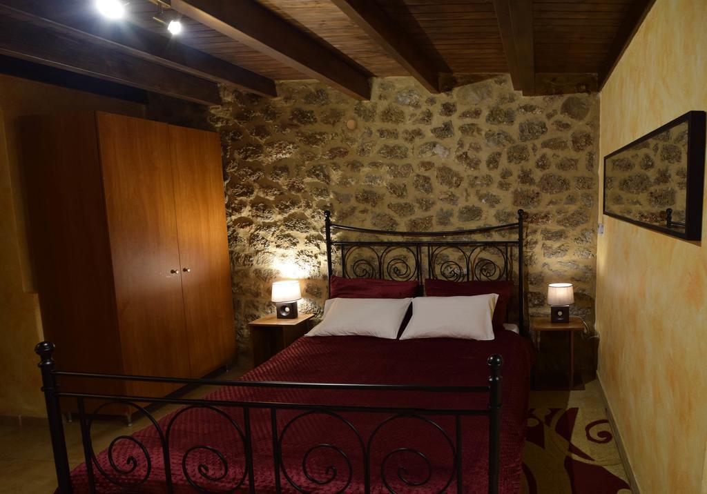 Paliokastro Guesthouse Kato Sinikia Trikalon Zimmer foto
