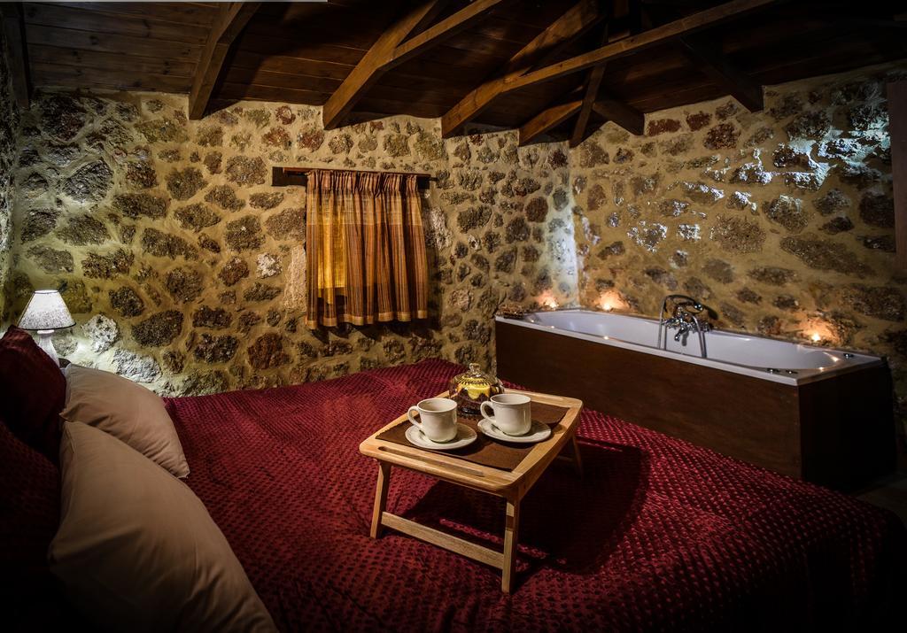 Paliokastro Guesthouse Kato Sinikia Trikalon Zimmer foto